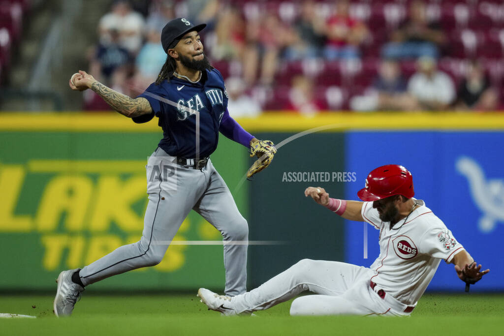 Crawford, Raleigh fuel big inning in Mariners' 8-4 win over Reds